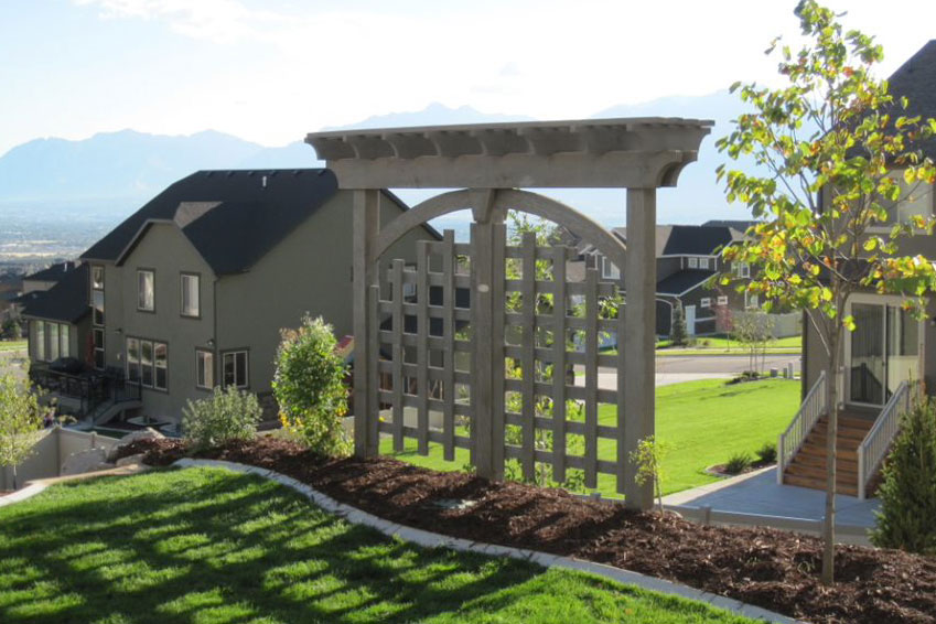 finley-arbor-trellis770-17