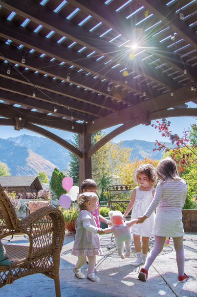 bryan-girls-dance-pergola sunlight-party-birthday-pergola