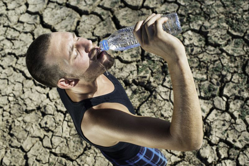 man-thirsty-drink-water-no-shade