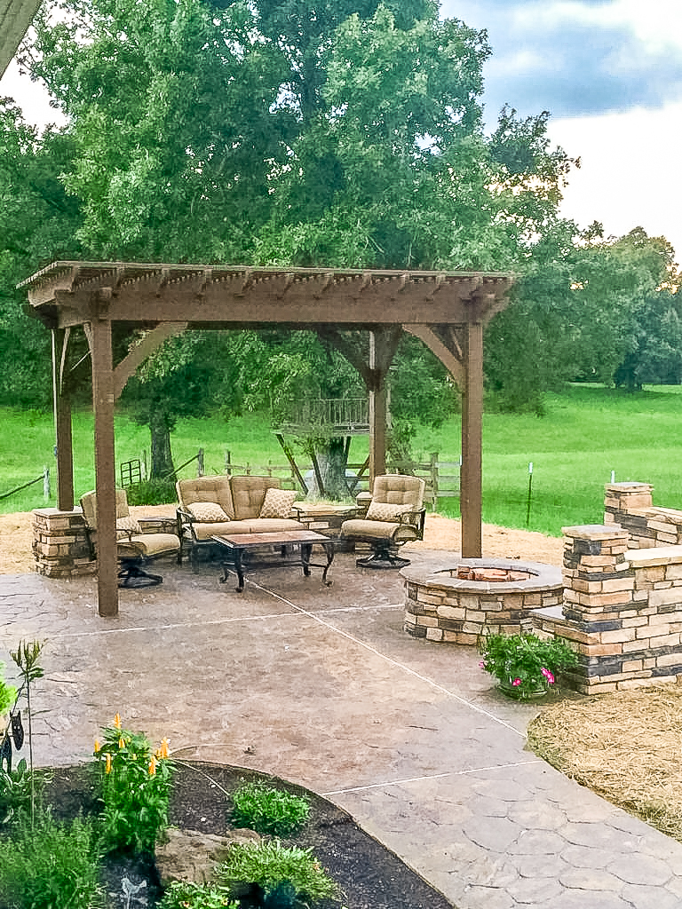 mullins-pergola-firepit-install2