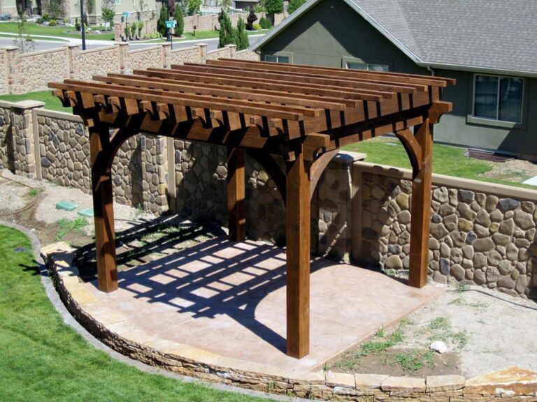 Hendricks Pergola