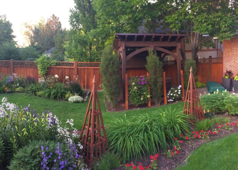 Hot Tub Cover: Sloped Roofed Pavilion with Privacy Screen